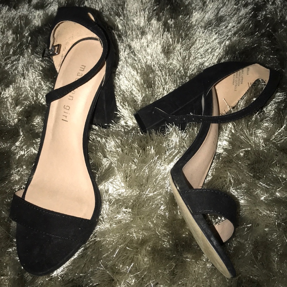 Black Chunky Heels